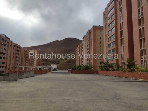 Apartamento Remodelado En El Encantado Listo Para Habitar Dubravska Alarcón 25-19299