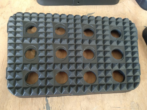 Pisadera Para Camion Iveco New Tector Attack Cursor 330