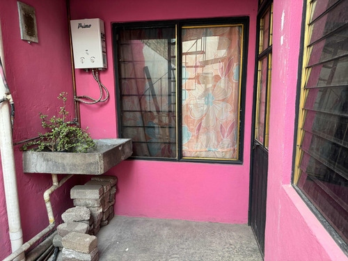 Excelente Casa Con 4 Departamentos