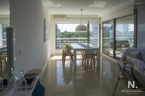 Vende Gran Apartamento En Brava - Punta Del Este De 3 Dormitorios