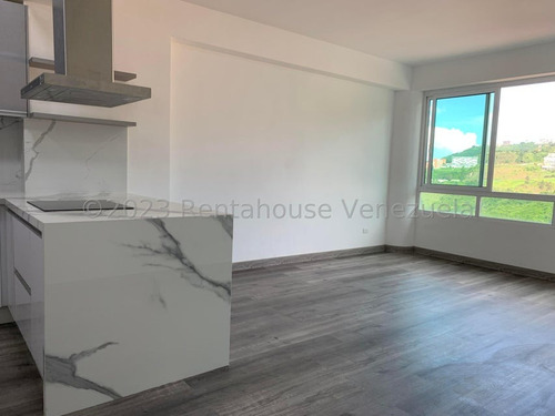 Ip Vendo Apartamento En Lomas Del Sol 24-2311