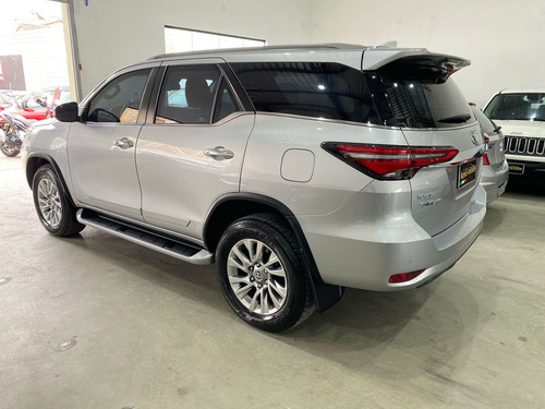 Toyota SW4 2.8 Tdi Srx 7l 4x4 Aut. 5p 204 hp