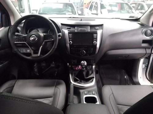 Imagen 6 de 7 de Nissan Frontier 4x2 Dc Diesel Le Mt