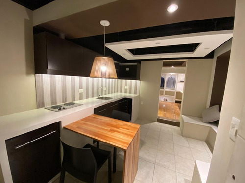 Greenwood Vende Casa Reciclada Con Diseño Unico En Guaymallen, Casa + Departamentos Ideales Para Airbnb