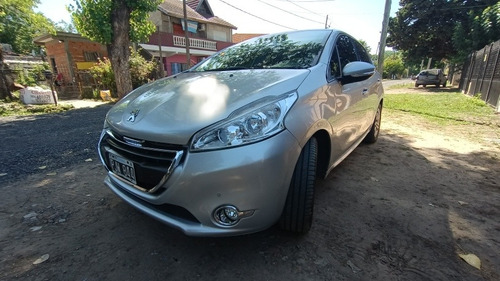 Imagen 5 de 11 de Peugeot 208 2015 1.6 Feline Pack Cuir