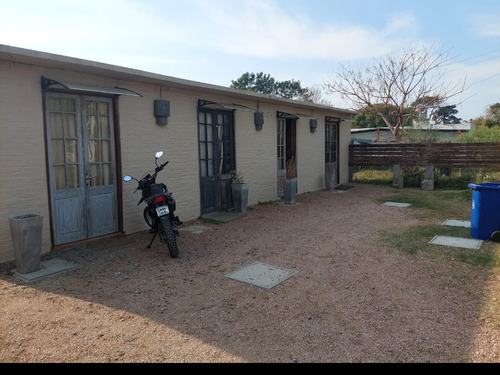 Alquiler  De  Apartamentos   En Medanos De Solymar 1 Dorm.