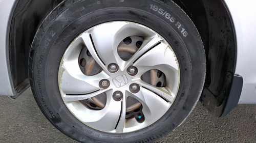 Honda Civic 1.8 LX MT 4DRS