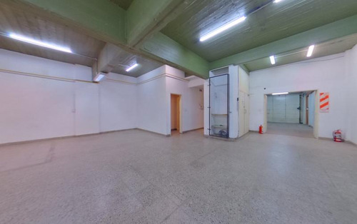 Depósito Oficinas Galpon Edificio Comercial Polo Audiovisual Productoras Tecnología Ideal Pick Up Con Montacargas Todos Medios Locomoción Chacarita 7 Baños Luminoso Alquiler Chacarita