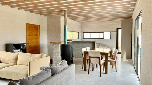 Imagen 3 de 11 de Casa En Venta Y Alquiler En Mirador De La Tahona A Estrenar