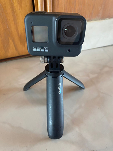 Cámara Gopro Hero Black 8 Wifi Con 11 Accesorios (Usado)