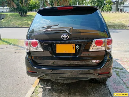 Toyota Fortuner 2.7 Sr5
