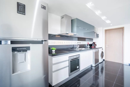 Apartamento En Venta De 2 Dormitorios En Look Brava Tower, Punta Del Este.