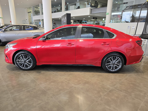 Kia Forte 4p GT L4/1.6/T Aut