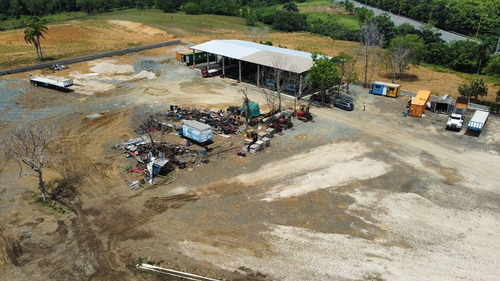 Amplio Terreno A Pocos Metros De El Aeropuerto El Higuero De