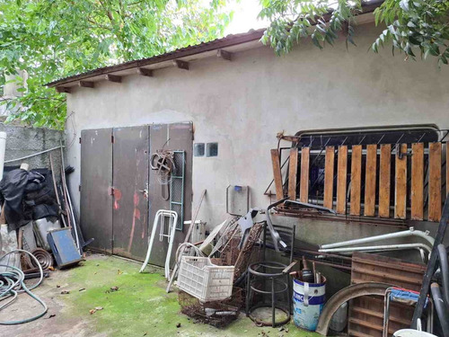 Venta Casa 3 Amb C/ Galpon Y Baño
