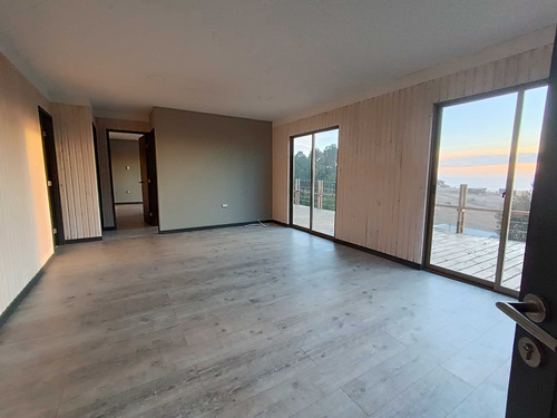 Amplia Casa En Arriendo Con Vista Al Mar (32417)