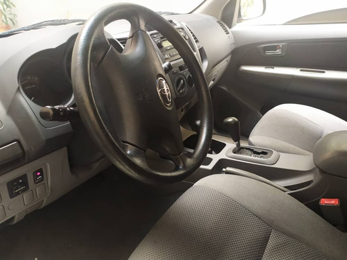 Imagen 6 de 8 de Toyota, Hilux