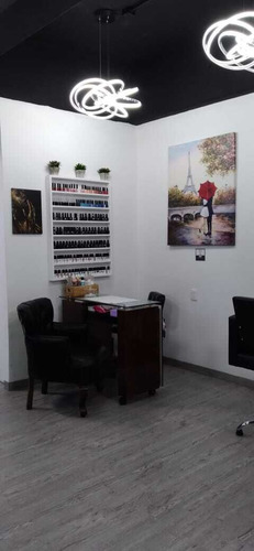 Se Traspasa Estudio De Belleza En Multiplaza Arboledas