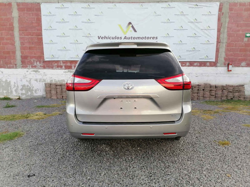 Imagen 7 de 15 de Toyota Sienna 2015 5p Xle V6/3.5 Aut Q/c Piel