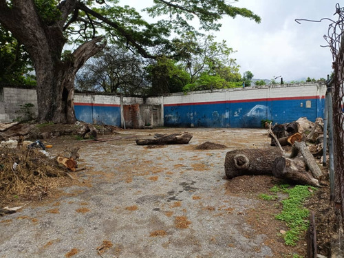 Terreno Con Bienhechurías De Antigua Estación De Servicio Nuestra Señora De La Luz En El Sector La Entrada. Naguanagua. Minerva K