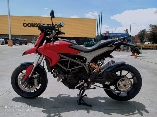 Ducati Hyperstrada 821 2013