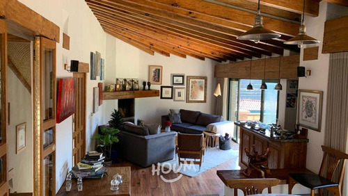 Casa En Loma Del Padre, Cuajimalpa De Morelos Con 5 Recámaras, 400 M², Id: 146869