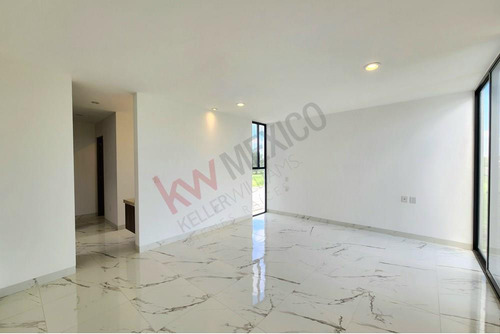 Casa En Venta En Balvanera Con Recamara En Planta Baja Y Estudio