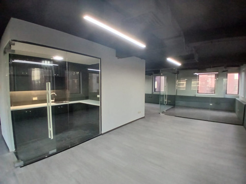 Excelentes Oficinas Panta Libre De 359 M2 Recién Remodelada