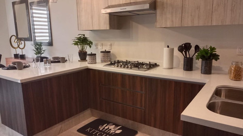 Casas En Venta En Altos Del Marques, 3 Recamaras, Zona El Campanario.