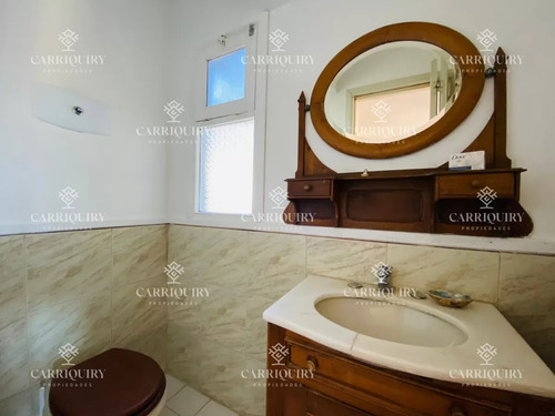 Casa A Metros Del Mar 3 Dormitorios 2 Baños Más Dependencia Con Baño