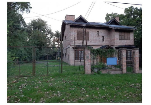 Imagen 2 de 7 de Espectacular Casa Con Fondo Libre