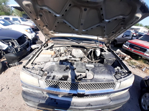 Chevrolet Silverado 2004 (en Partes) 2003-2006 6.0 Aut Yonke