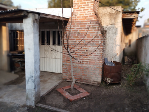 Imagen 20 de 25 de Casa De 3 Ambientes Con 2 Deptos Al Fondo