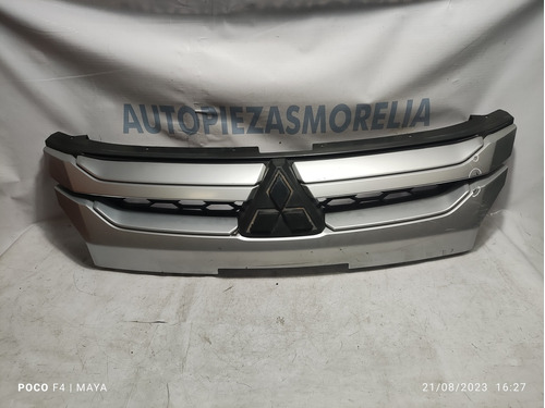 Parrilla Mitsubishi L200 2020 2022 Original Usada Detallito