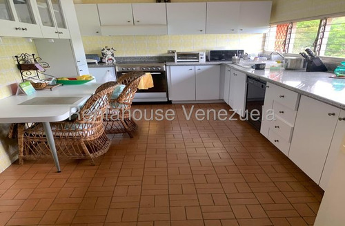 Apartamento En Venta Caracas Santa Rosa De Lima 25-21441