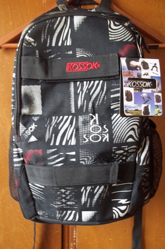 Mochila Reforzada Porta Skate Marca Kossok