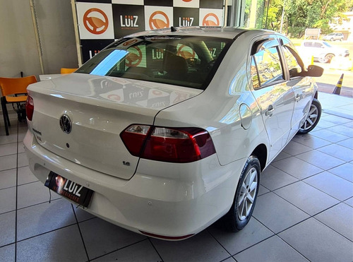 Imagem 5 de 9 de Volkswagen Voyage 1.6 Mi 8v Flex 4p Manual