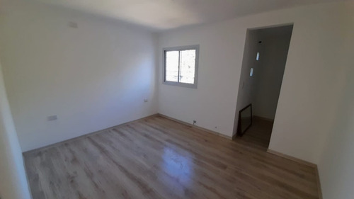 Imagen 12 de 16 de Departamento (tipo Casa) - 3 Ambientes - A Estrenar - Barrio Miguel Muñoz - Villa Carlos Paz