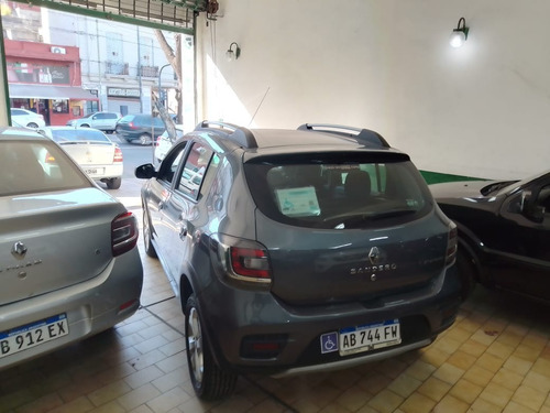 Imagen 8 de 12 de Renault Sandero Steway Dinamique 2017