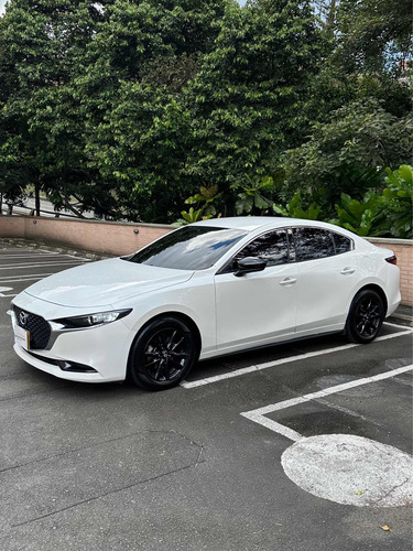 Mazda 3 2.0 Prime