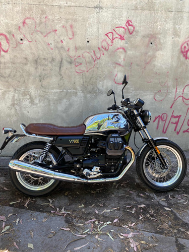 Guzzi V7 50 Aniversario