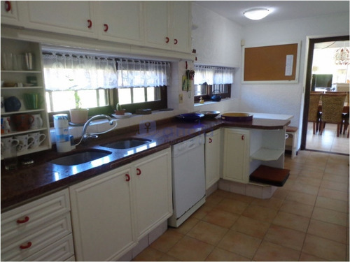 Punta Del Este, Zona Lugano- Ref: 1030