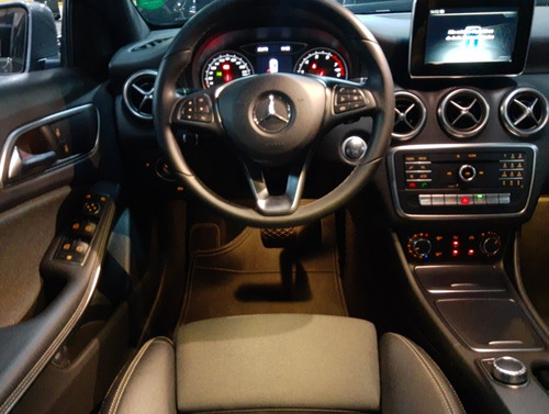 Imagem 6 de 12 de Mercedes-benz Classe A 2018 1.6 Turbo Flex 5p