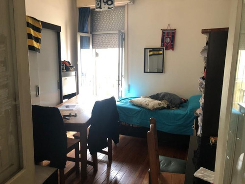 Oportunidad De Compra!!!! Casa De Altos, Gran Metraje, Burgues Próx San Martín!