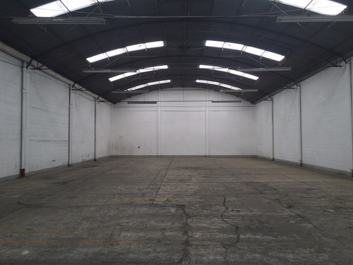 Imagen 2 de 3 de Bodega Independiente De 600 M2 Con Ofcinas Y Entrada Traile