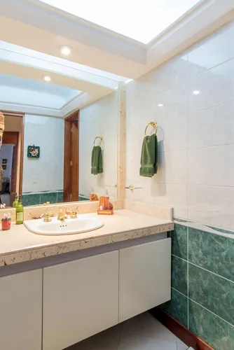 Apartamento En Arriendo En Los Rosales. Cod A12562