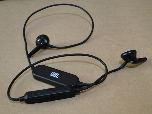 Imagem 1 de 6 de Fone - Bluetooth Jbl Focus 500 - Para Retirada De Peças