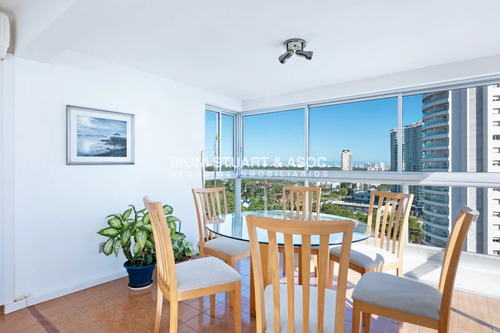 Apartamento En Venta En Playa Mansa De 3 Dormitorios + Dependencia - Torre Jefferson - Complejo Lincoln Center