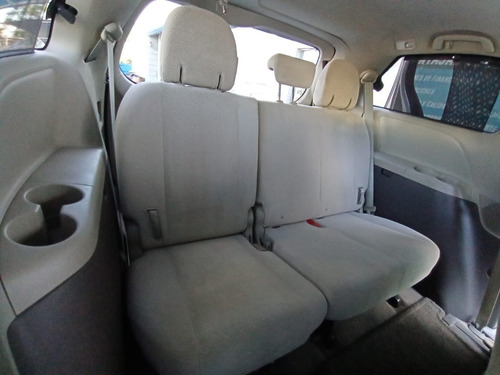 Imagen 9 de 15 de Toyota Sienna Xle Tela 2014 Arena