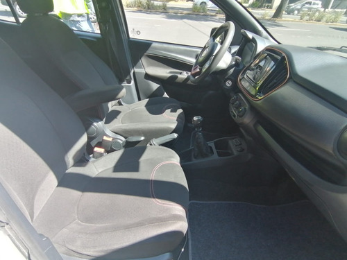 Imagen 14 de 15 de Fiat Uno Sporting T/m 2018